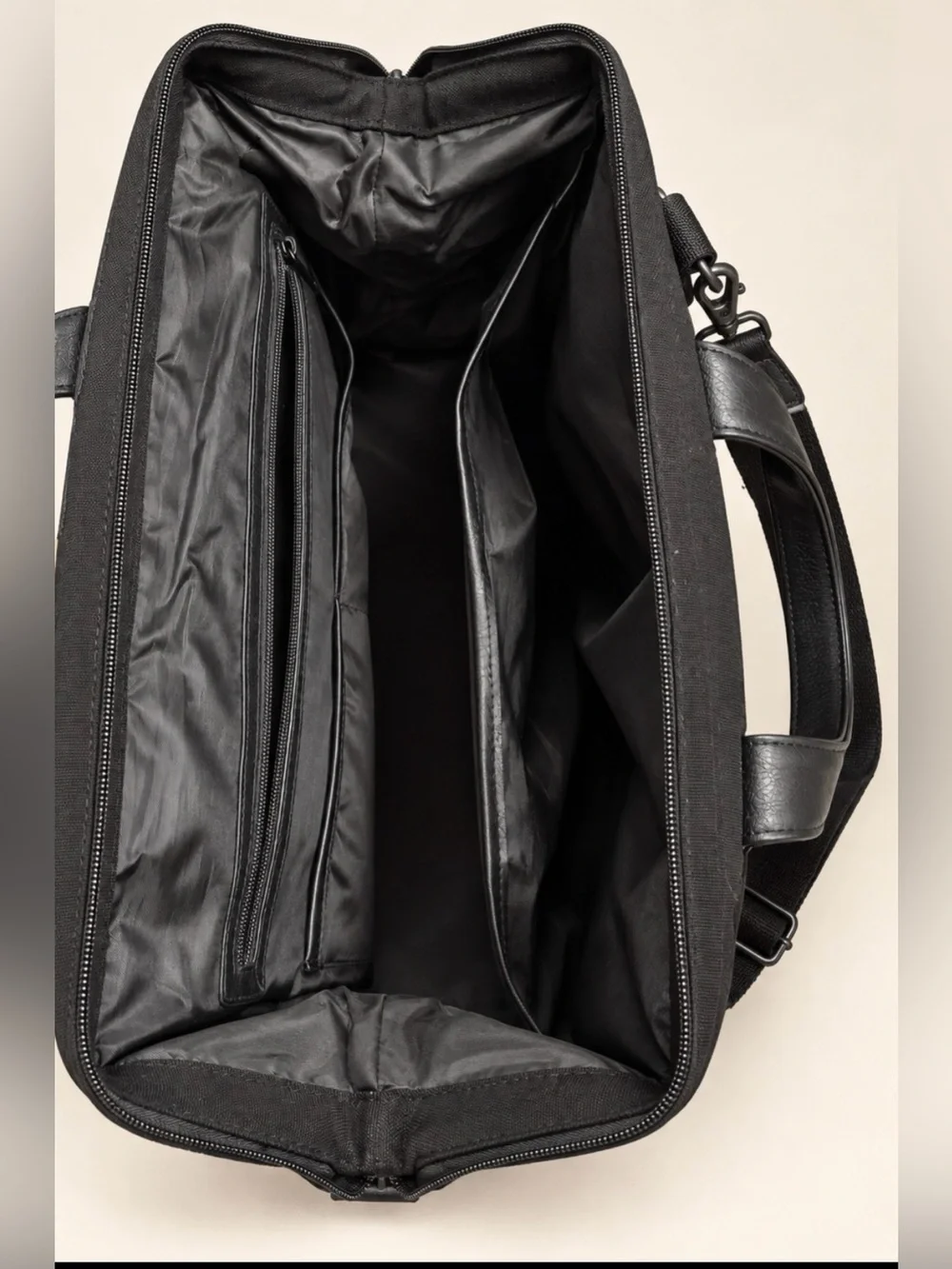 BÉIS The Weekender Black Travel Bag Overnight Carry-On Shoulder Strap